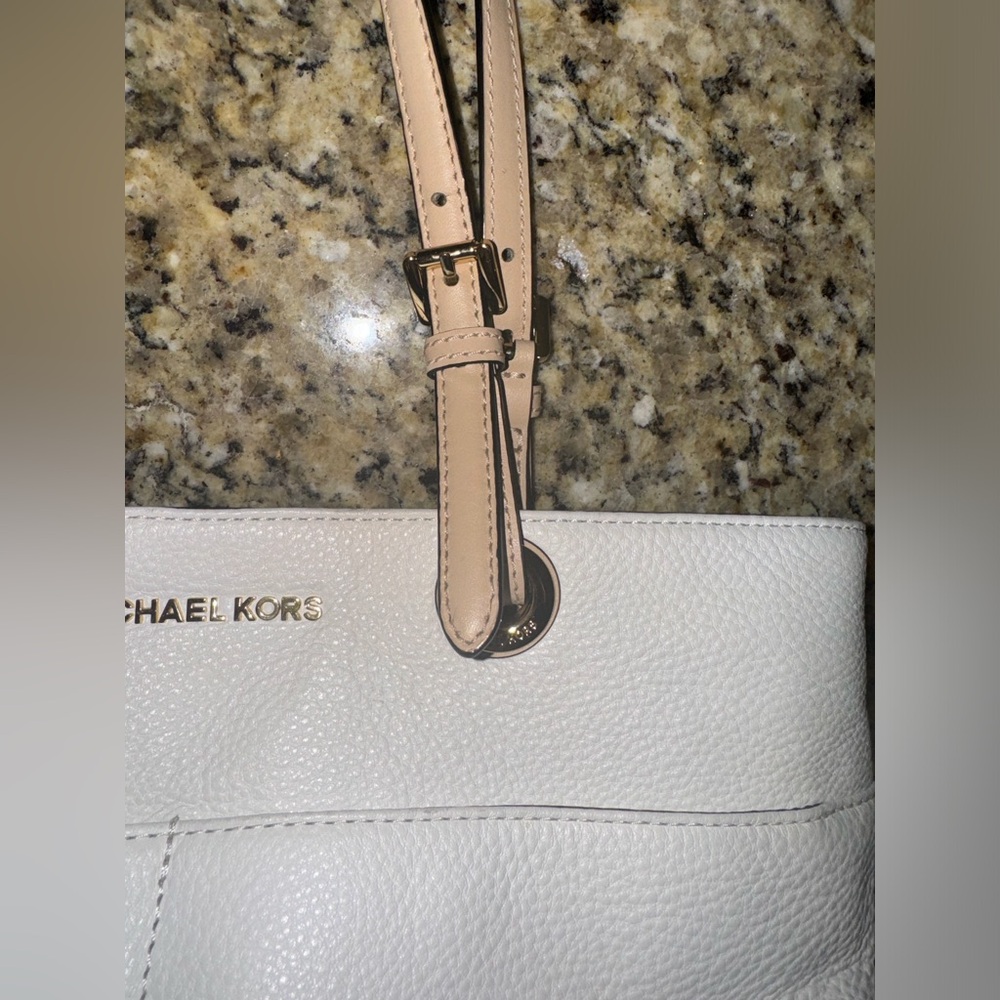 Michael Kors Leather 12 pocket Tote Bag - Picture 4 of 9